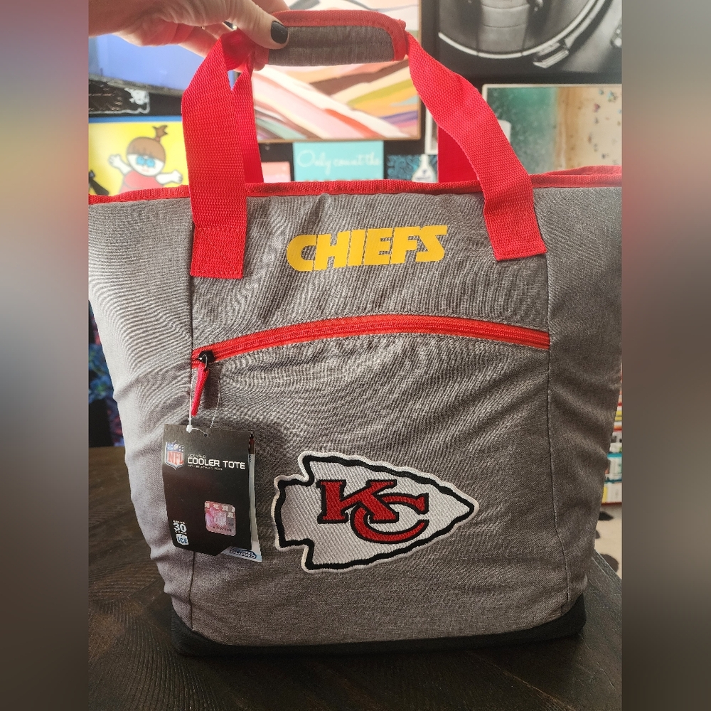 KC Chiefs NFL licensed cooler tote with optional backpack straps. (Hold 30 cans)